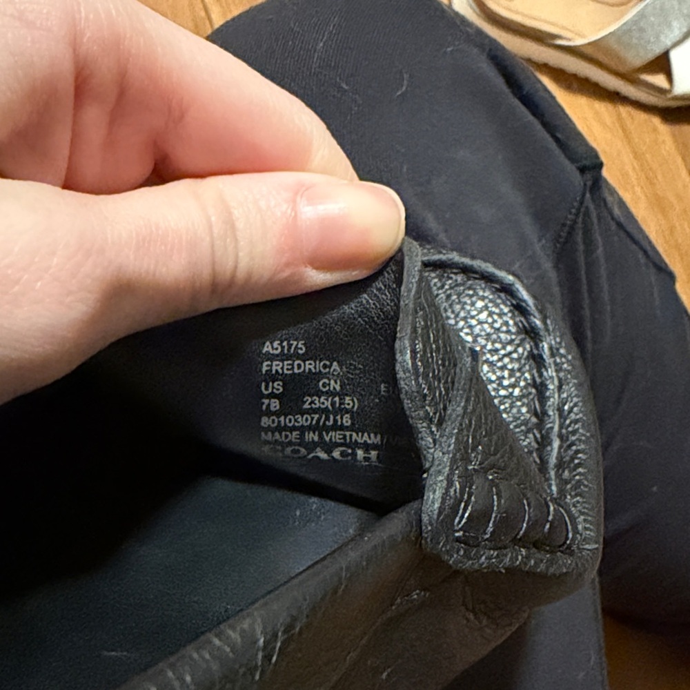 COACH 7-7.5 Fredrica Black Pebble Leather Loafers - Picture 8 of 8